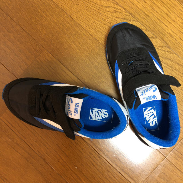 VANS(ヴァンズ)のVANSキッズスニーカーです キッズ/ベビー/マタニティのキッズ靴/シューズ(15cm~)(スニーカー)の商品写真