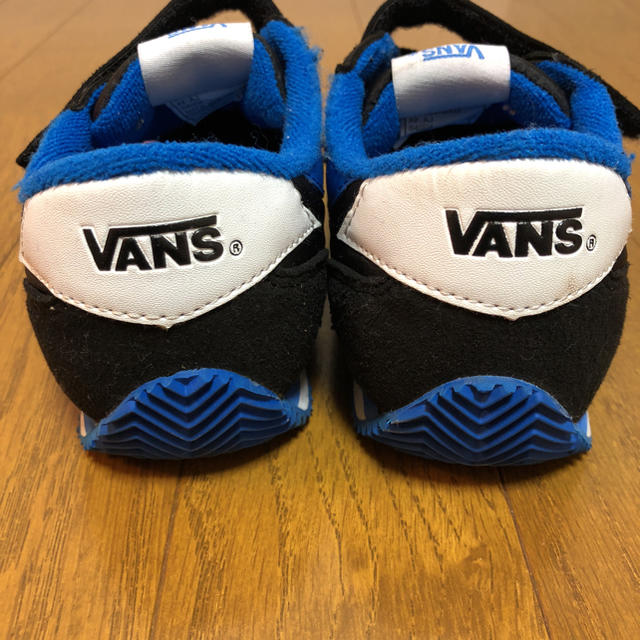 VANS(ヴァンズ)のVANSキッズスニーカーです キッズ/ベビー/マタニティのキッズ靴/シューズ(15cm~)(スニーカー)の商品写真