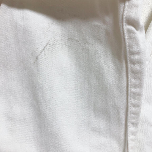 GU(ジーユー)のGU 白パンツ レディースのパンツ(カジュアルパンツ)の商品写真