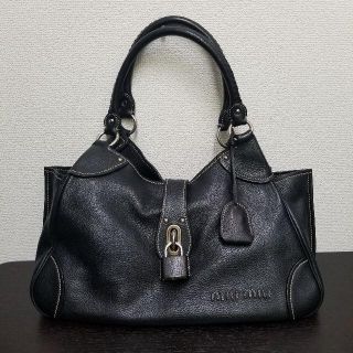 ミュウミュウ(miumiu)のミュウミュウ　ハンドバッグ　レザー　黒　白ステッチ(ハンドバッグ)