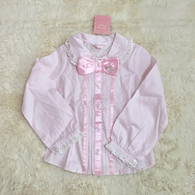 Shirley Temple(シャーリーテンプル)の新品 シャーリーテンプル   ブラウス  110 キッズ/ベビー/マタニティのキッズ服女の子用(90cm~)(Tシャツ/カットソー)の商品写真