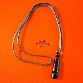 エルメス(Hermes)のエルメス HERMES シフレ ホイッスル 笛 ネックレス チャーム 美品(ネックレス)