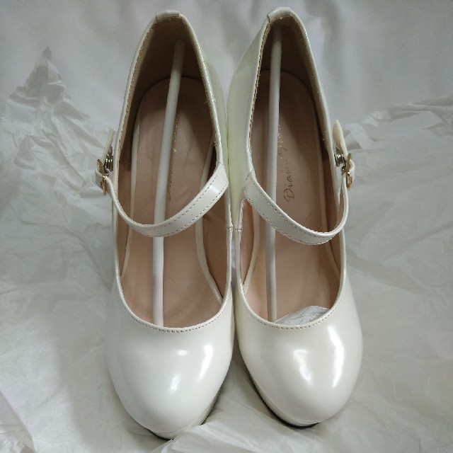 ウエディングシューズ　ホワイト　パンプス　ヒール13cm　22.5cm  レディースの靴/シューズ(ハイヒール/パンプス)の商品写真