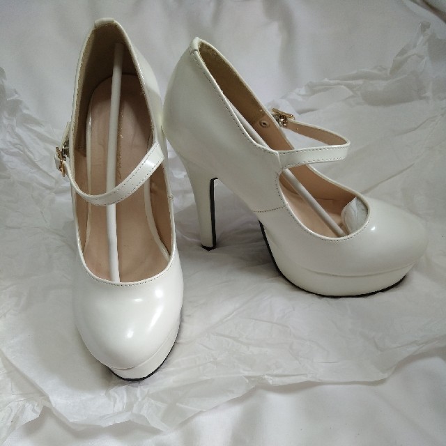 ウエディングシューズ　ホワイト　パンプス　ヒール13cm　22.5cm  レディースの靴/シューズ(ハイヒール/パンプス)の商品写真