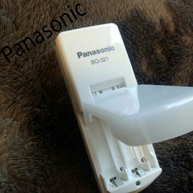 Panasonic(パナソニック)のパナソニック☆充電器☆単三☆単四☆中古 スマホ/家電/カメラの生活家電(その他)の商品写真