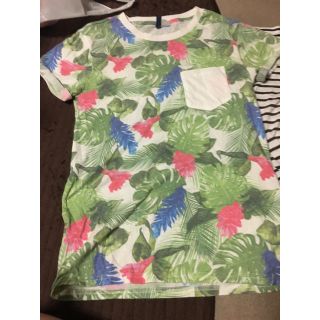 エイチアンドエム(H&M)のH＆M 花柄 Tシャツ(Tシャツ/カットソー(半袖/袖なし))