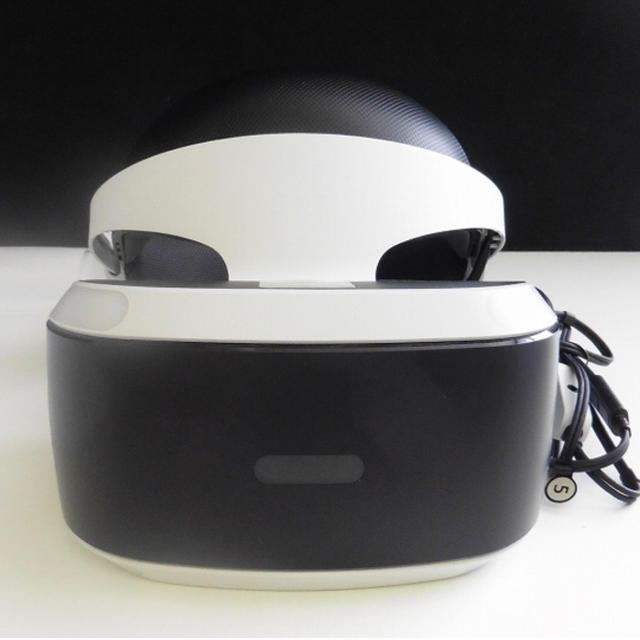 PlayStation VR(プレイステーションヴィーアール)のplaystation VR  PSVR カメラ 同梱版 エンタメ/ホビーのゲームソフト/ゲーム機本体(家庭用ゲーム機本体)の商品写真