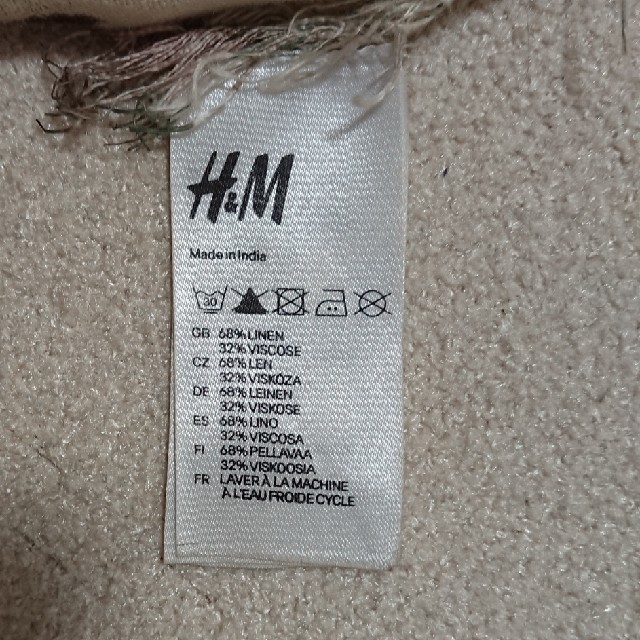 H&M(エイチアンドエム)の☆送料込☆H&M花柄ストール レディースのファッション小物(マフラー/ショール)の商品写真