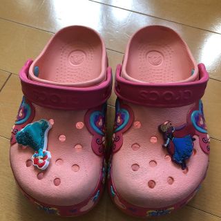 クロックス(crocs)のディズニーサンダル(サンダル)