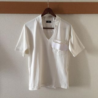 オニツカタイガー(Onitsuka Tiger)のオニツカタイガー カットソー Vネック 白 ポケット(Tシャツ(半袖/袖なし))