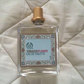 ザボディショップ(THE BODY SHOP)のBODY SHOP♡タバコフラワー香水♡(香水(女性用))