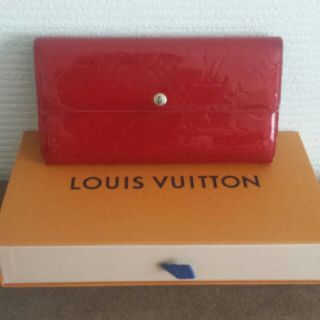 ルイヴィトン(LOUIS VUITTON)の専用です♡　ルイ ヴィトン　ヴェルニ(財布)