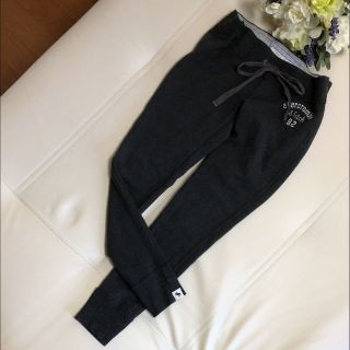 アバクロンビーアンドフィッチ(Abercrombie&Fitch)の♪専用です♪アバクロ＆フィッチ♪グレー地の使えるパンツ(パンツ/スパッツ)