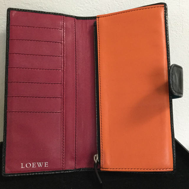 LOEWE(ロエベ)の【LOEWE】レザーフスタ✨ハート✨スターラインストーン付き長財布お値下げ‼️ レディースのファッション小物(財布)の商品写真