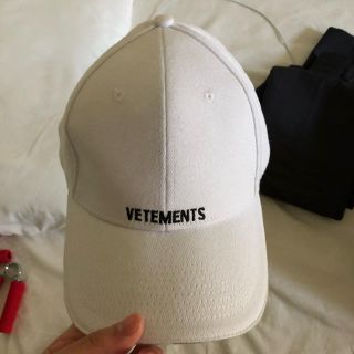 サンローラン(Saint Laurent)の新作 2018ss vetements  キャップ(キャップ)