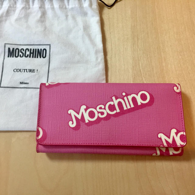 MOSCHINO(モスキーノ)のMOSCHINO x Barbie 長財布 モスキーノ お財布 レディースのファッション小物(財布)の商品写真