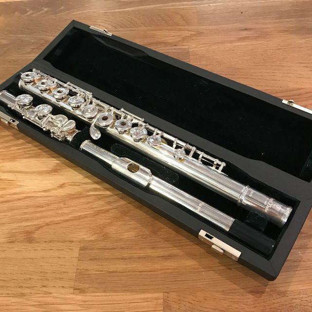 pearl(パール)のパール フルート エントリーモデル 頭部管銀製 リングキー Eメカ付き 楽器の管楽器(フルート)の商品写真