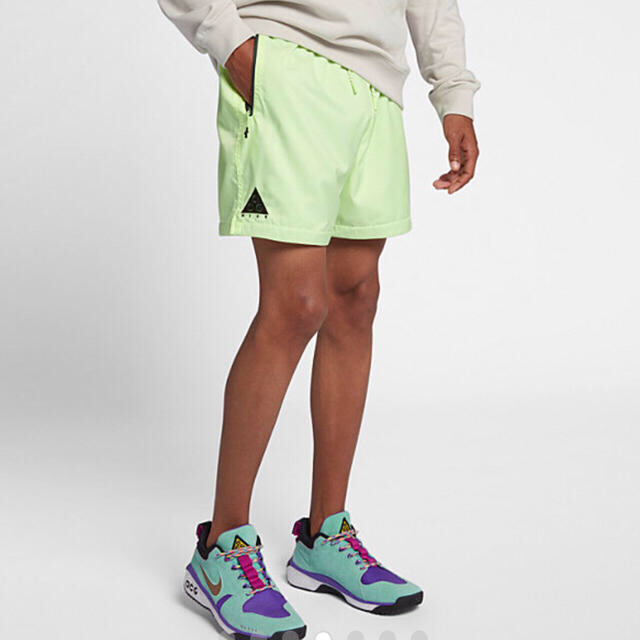 NIKE ACG ショーツ ハーフパンツ M ライトグリーン | フリマアプリ ラクマ