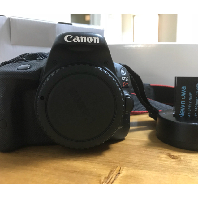 Canon EOS Kiss X7 ダブルズームキットカメラ