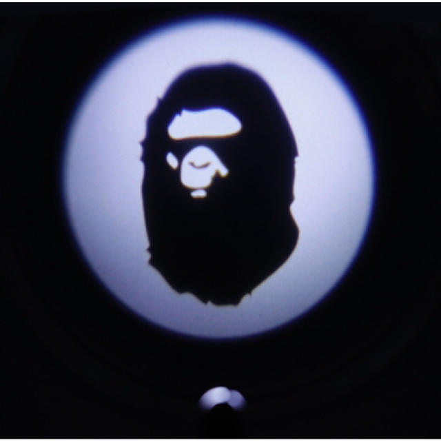 A BATHING APE(アベイシングエイプ)のBAPE PROJECTOR LIGHT KEY CHA プロジェクター エイプ メンズのファッション小物(キーホルダー)の商品写真