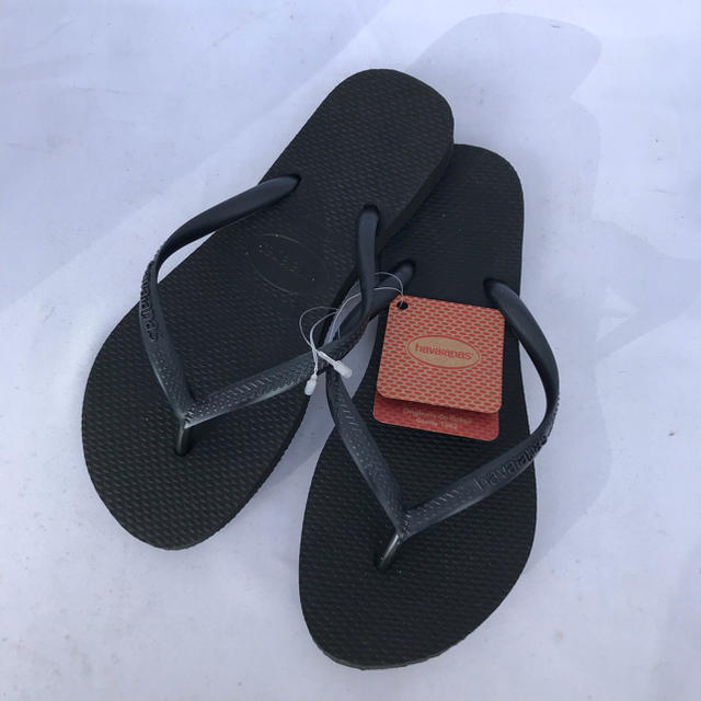 havaianas(ハワイアナス)の新品 ハワイアナス スリム ビーチサンダル ブラック 35-36 23㎝前後 レディースの靴/シューズ(ビーチサンダル)の商品写真