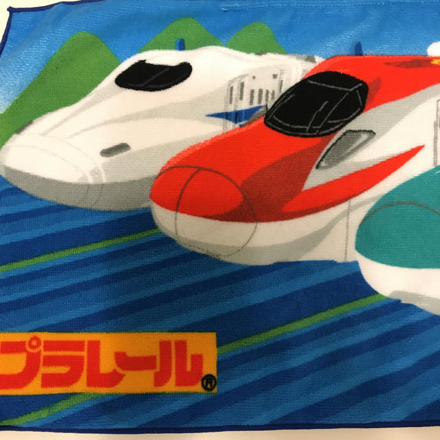 Takara Tomy(タカラトミー)の✨新品✨プラレール フード付きタオル インテリア/住まい/日用品の日用品/生活雑貨/旅行(タオル/バス用品)の商品写真