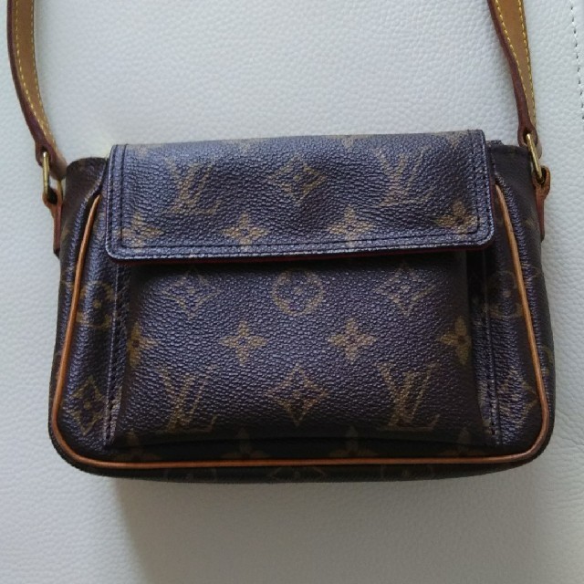 ショルダーバッグLouis Vuitton ショルダーバッグ