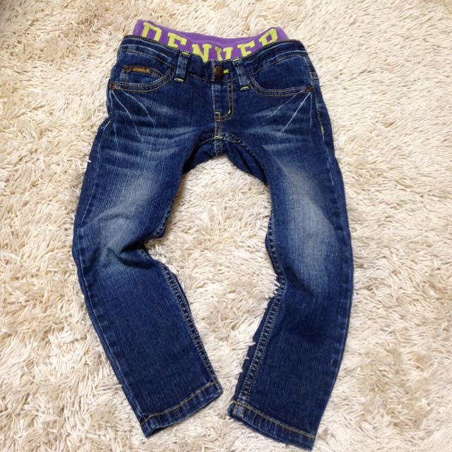 JUNK STORE(ジャンクストアー)のスキニーデニム 110 キッズ/ベビー/マタニティのキッズ服男の子用(90cm~)(その他)の商品写真