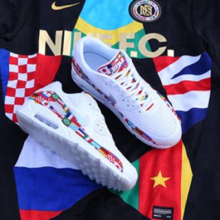 ナイキ(NIKE)の新品NIKE AIR MAX 90 エアマックス90 ロシア W杯イメージモデル(スニーカー)