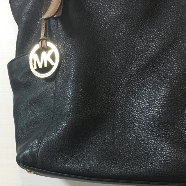 Michael Kors(マイケルコース)の今だけSALE1万❤️☆海外セレブ愛用☆MICHAEL KORS トートバック レディースのバッグ(トートバッグ)の商品写真