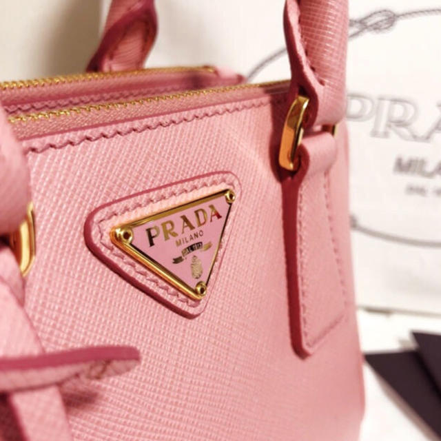 PRADA(プラダ)のPRADA ♡ 新品 ガレリア ミニ ペールピンク レディースのバッグ(ショルダーバッグ)の商品写真