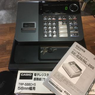 カシオ(CASIO)の美品！CASIO電子レジスター レジロール付き！(店舗用品)