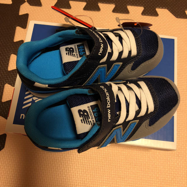 New Balance(ニューバランス)の専用ニューバランス17cm新品未使用 キッズ/ベビー/マタニティのキッズ靴/シューズ(15cm~)(スニーカー)の商品写真