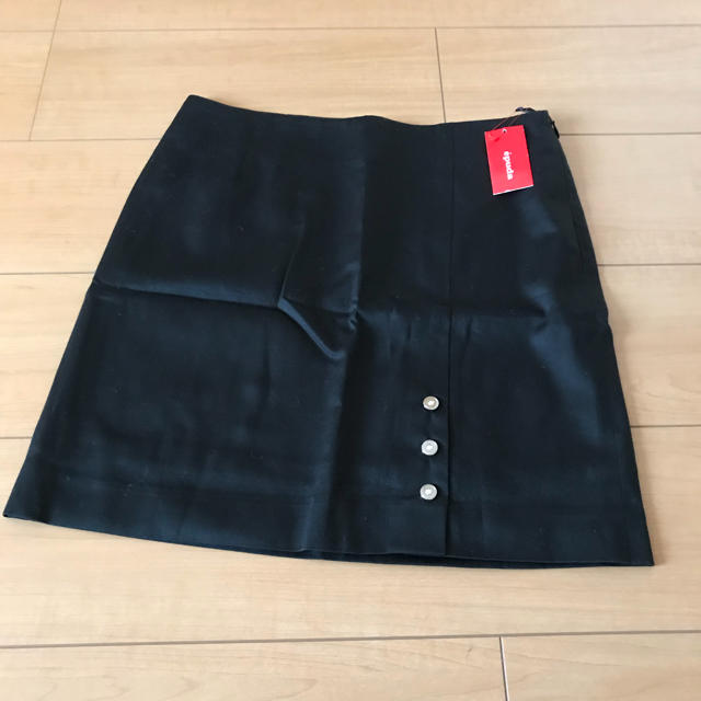 epuda(イプダ)の新品タグつき定価9345円 イプダ 黒スカート サイズ38 レディースのスカート(ミニスカート)の商品写真