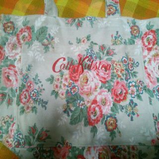 キャスキッドソン(Cath Kidston)のキャスキッドソンのフラワートートバック(トートバッグ)