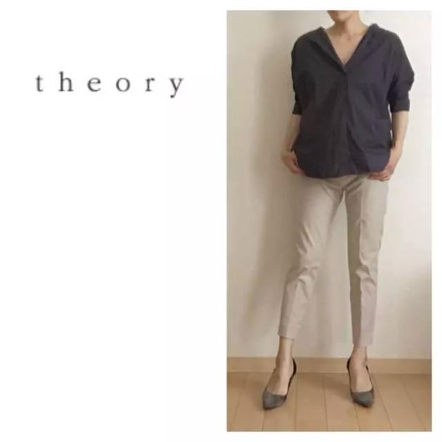 theory(セオリー)のtheory☆セオリー☆ベージュ☆クロップドパンツ☆センタープレス☆綿 レディースのパンツ(クロップドパンツ)の商品写真