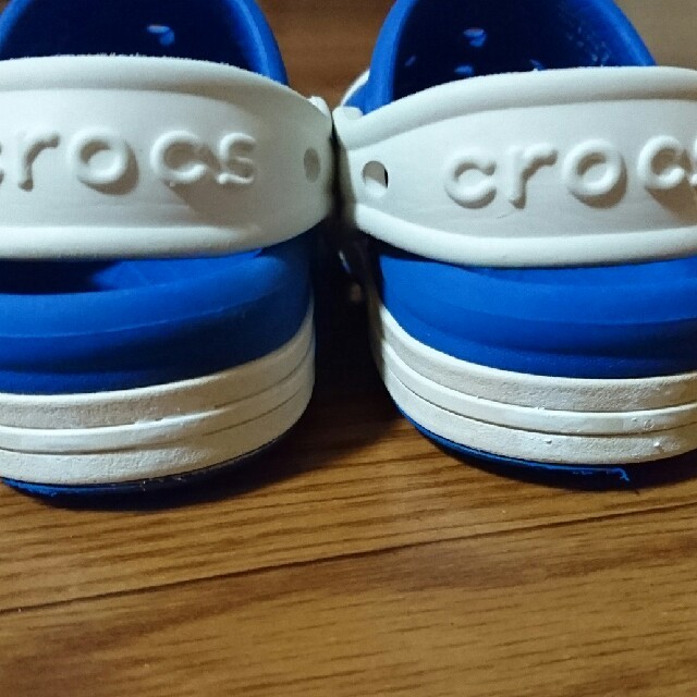 crocs(クロックス)のクロックス  バンプイット  クロッグ  キッズ C7 15cm  キッズ/ベビー/マタニティのキッズ靴/シューズ(15cm~)(サンダル)の商品写真