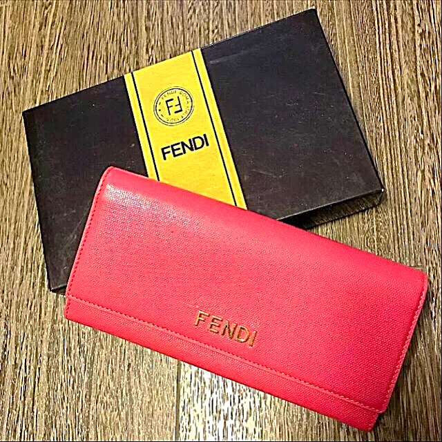 財布フェンディー FENDI 長財布 美品 ピンク／グッチ、セリーヌ、ヴィトン…