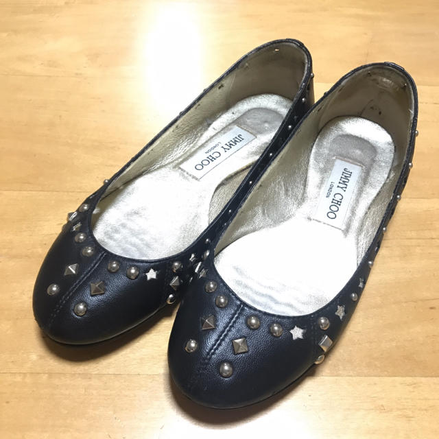 JIMMY CHOO(ジミーチュウ)のジミーチュウ フラットパンプス レディースの靴/シューズ(バレエシューズ)の商品写真