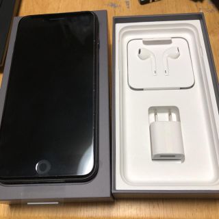 エーユー(au)のほぼ新品 iPhone8 plus 64GB au SIMフリー化済み グレー(スマートフォン本体)