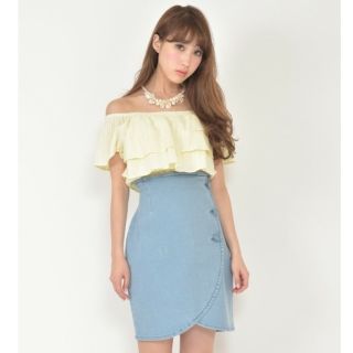 ティティアンドコー(titty&co)の【まーみん様専用】titty&Co.

ヘムカシュクールデニムスカート

(ひざ丈スカート)