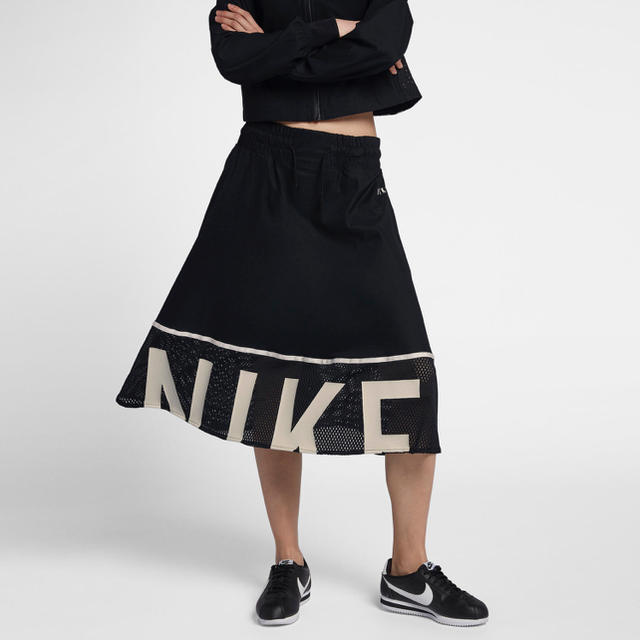 NIKE(ナイキ)の本日限定NIKE W MESH SKIRT ナイキ ウィメンズメッシュスカートM レディースのスカート(ロングスカート)の商品写真