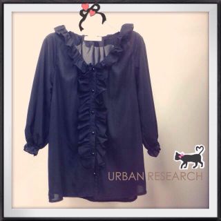 アーバンリサーチ(URBAN RESEARCH)の美品♡黒フリルブラウス(シャツ/ブラウス(長袖/七分))