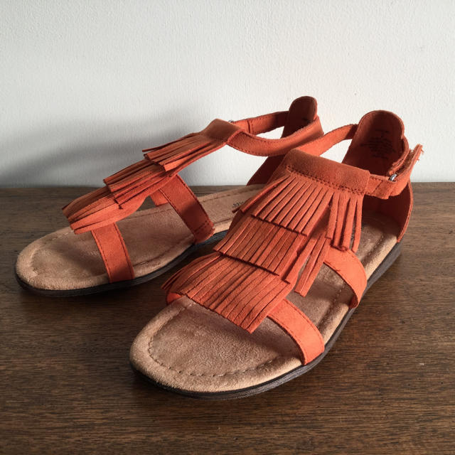 新品 MINNETONKA  MAYA フリンジ サンダル 2サイズ 21cm