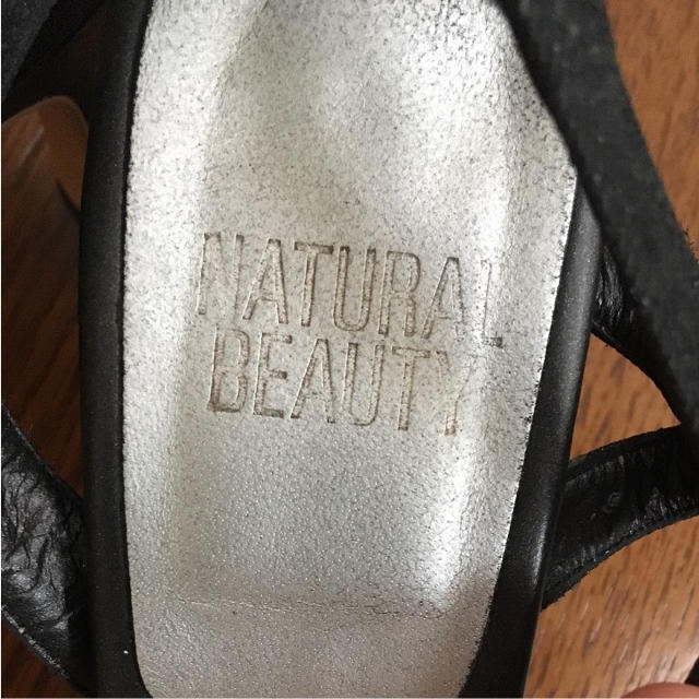 NATURAL BEAUTY(ナチュラルビューティー)のナチュラルビューティ 黒 サンダル レディースの靴/シューズ(サンダル)の商品写真