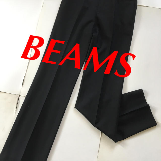 BEAMS(ビームス)のBEAMS パンツ ブラック スラックス S ビームス 美品 レディースのパンツ(カジュアルパンツ)の商品写真