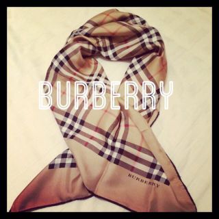 バーバリー(BURBERRY)のBurberry スカーフ(バンダナ/スカーフ)