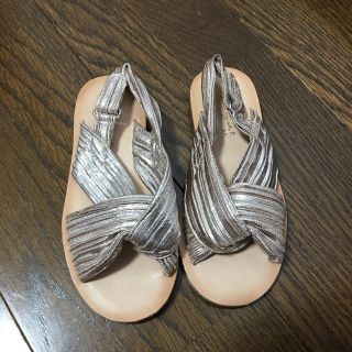 ザラキッズ(ZARA KIDS)の今期 ZARA キッズ サンダル 完売 size２９ (サンダル)