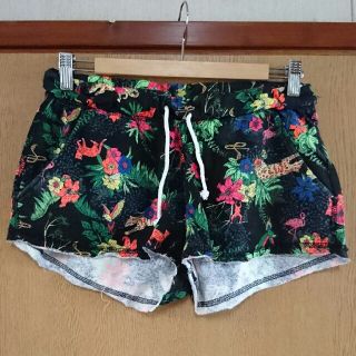 エイチアンドエム(H&M)のショートパンツ(ショートパンツ)