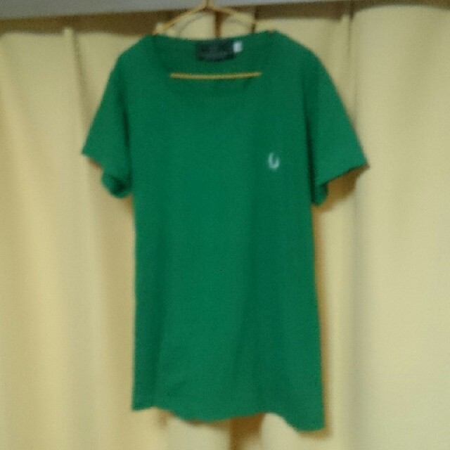 FRED PERRY(フレッドペリー)の最終値下げ☆フレッドペリー★Tシャツ☆XS★グリーン メンズのトップス(Tシャツ/カットソー(半袖/袖なし))の商品写真